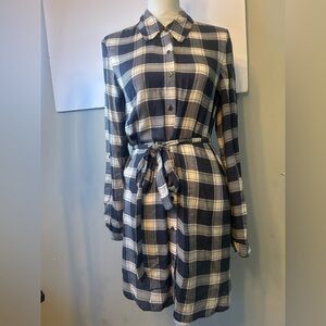 Tahari ASL Navy and Cream Plaid Long Sleeve Dress